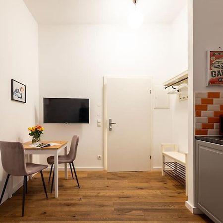 Compact Studio Near Center By Hm Wien Exteriör bild