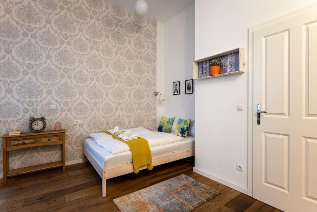 Compact Studio Near Center By Hm Wien Exteriör bild