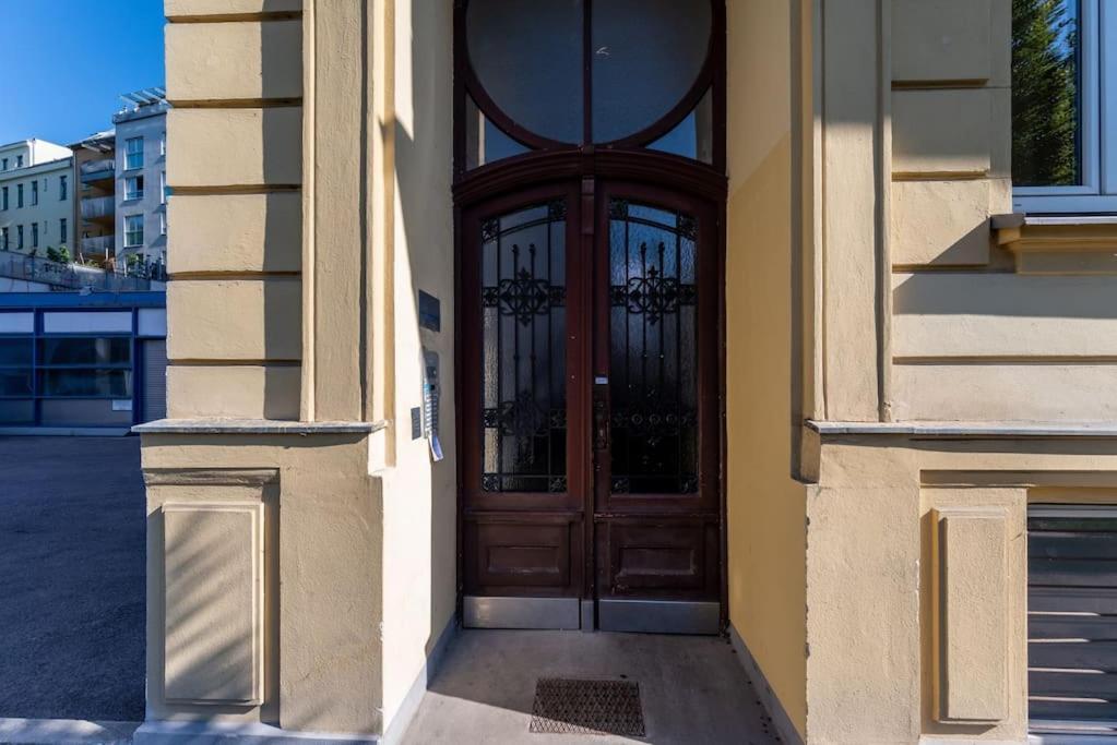 Compact Studio Near Center By Hm Wien Exteriör bild